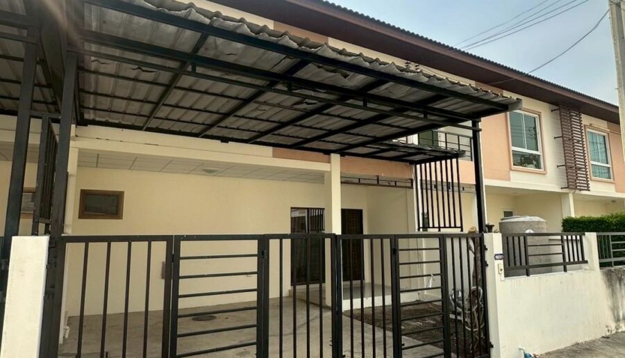 ขายคอนโด แฟมิลี่ คอนโดมิเนียม พร้อมเฟอร์นิเจอร์ ใกล้ MRT สุทธิสาร