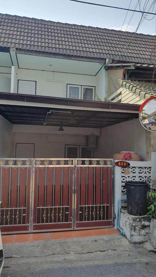 ขายถูกทาวน์เฮ้าส์ 16 ตร.ว. สายไหม79 ใกล้โรงพยาบาลสายไหม แถม!! เฟอร์นิเจอ โทร 0935966369