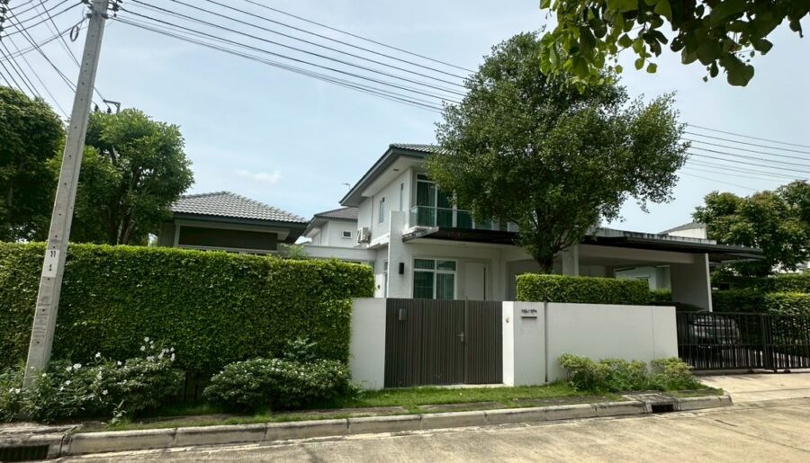 หมู่บ้านมัณฑนา วงแหวน–บางบอน บ้านสวย สภาพดี พร้อมเข้าอยู่