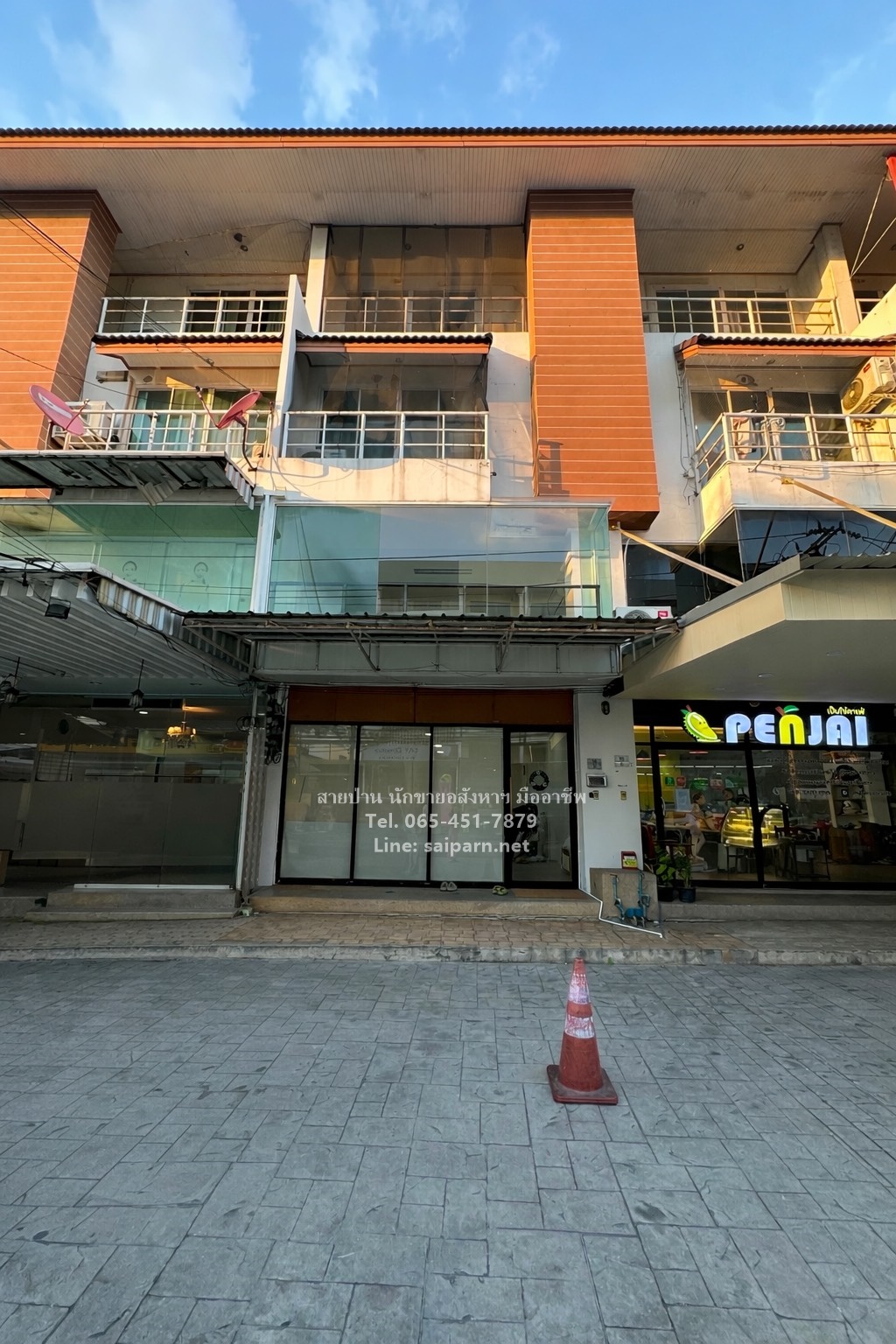 ขายอาคารพาณิชย์ 4 ชั้น ลาดพร้าว 80 แยก 22