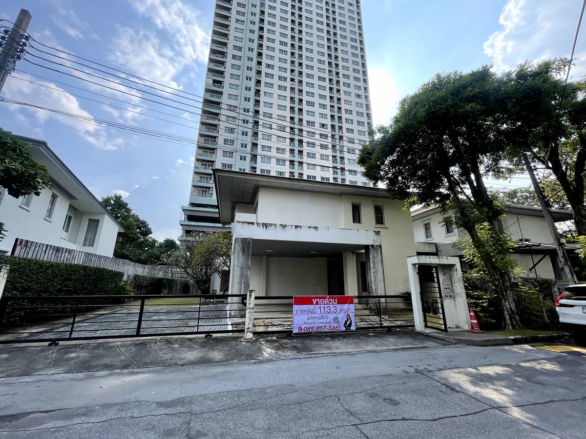 ขายบ้าน 2 ชั้น หมู่บ้าน Noble Tara Ngamwongwan เมืองนนทบุรี หน้าโครงการติดสถานีรถไฟฟ้า Tel 089-8578865