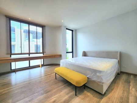 ทาวน์โฮม ขาย Luxury-Townhome-Located-in-the-heart-ofRamaIII–Sathupradit ทาวน์โฮมหรูพระราม3 รายล้อมด้วยโรงเรียนนานาชาติ ใกล้สาทรสีลม Luxury-townhome-Rama3-For-Home-office